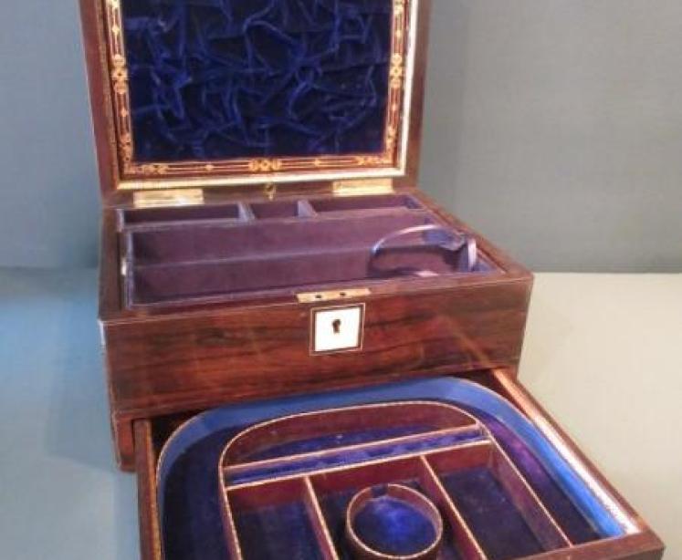 Superb Mid Victorian Rosewood Jewellery Box - Image 1