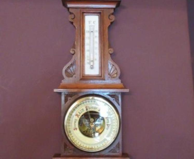 Small Victorian Polished Oak Banjo Barometer - Image 7
