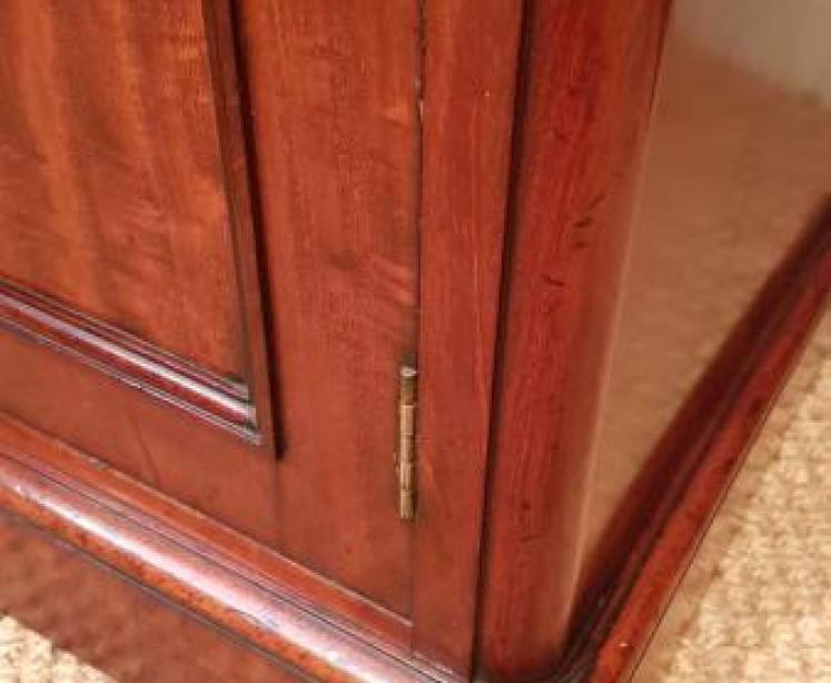 Pair of Quality Victorian Figured Mahogany Bedside Cabinets - Image 4