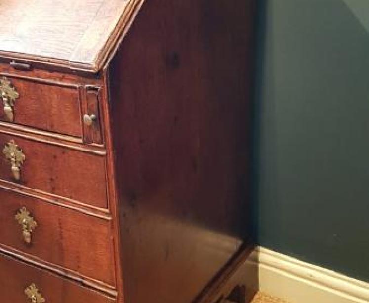 Superb Original Small George II Oak Bureau  - Image 2