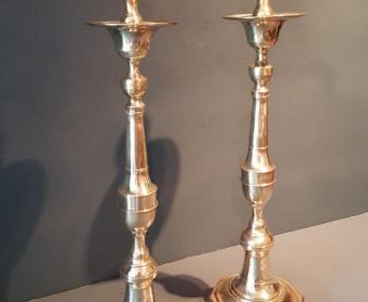 Large Pair of Early Victorian Brass Candlesticks - Image 2