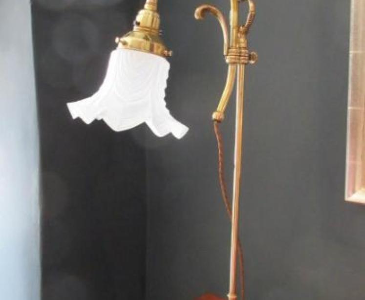 Edwardian Period Rise & Fall Table Lamp - Image 7