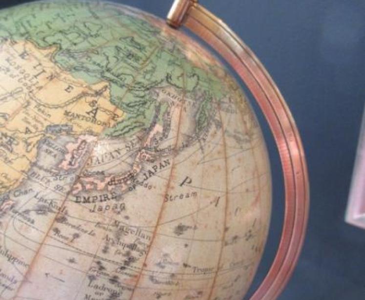 1920's 8" Papier Mache Terrestrial Globe - Image 5