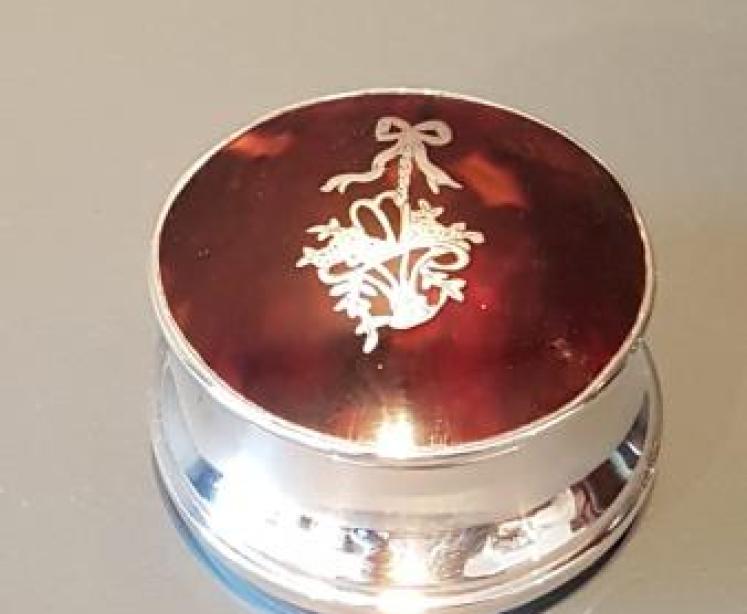 George V Silver and Tortoiseshell Ring Box - Image 2