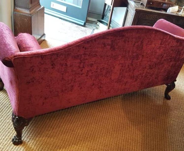 Superb Victorian Mahogany Carved Foot Sofa - Image 2