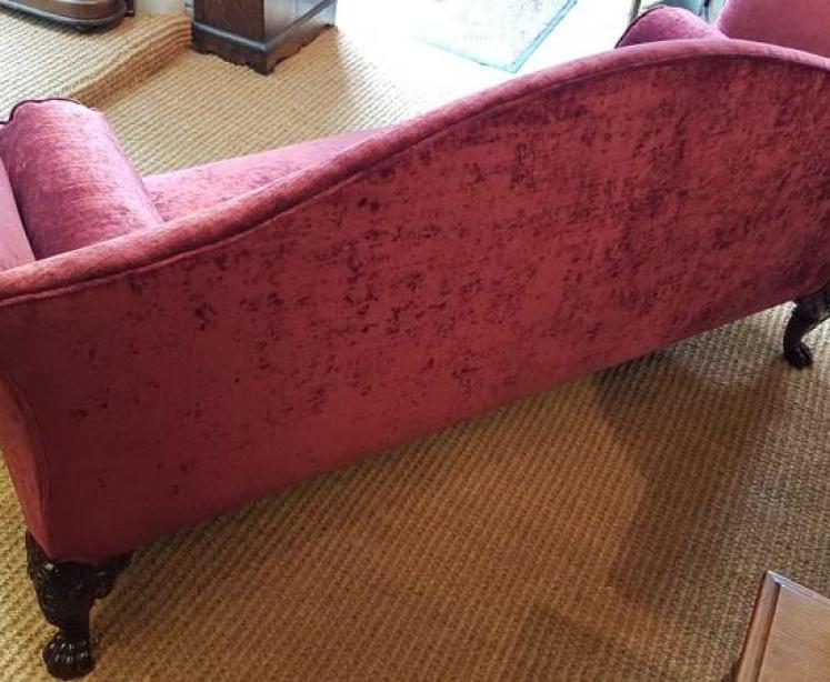 Superb Victorian Mahogany Carved Foot Sofa - Image 7