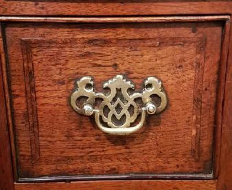 Rare Antique George II Oak Kneehole Desk - Image 4