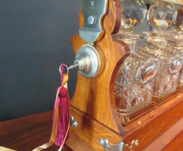 Late Victorian Polished Oak Three Bottle Tantalus - Image 3