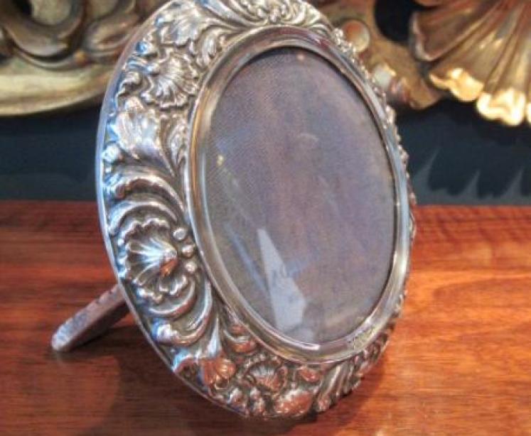 Victorian Silver Decorative Surround Photo Frame - Image 7