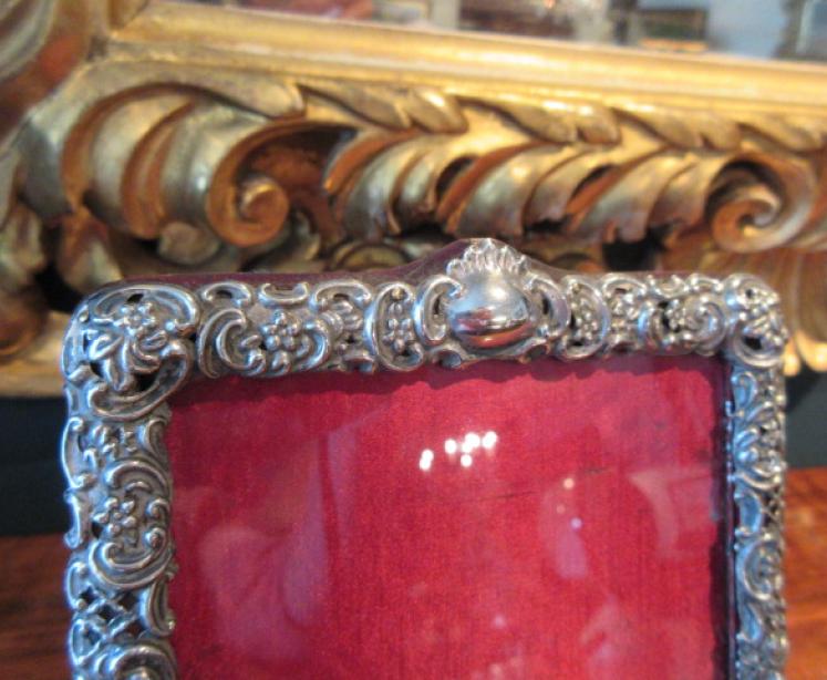 Victorian Silver Decorative Photo Frame - Image 3