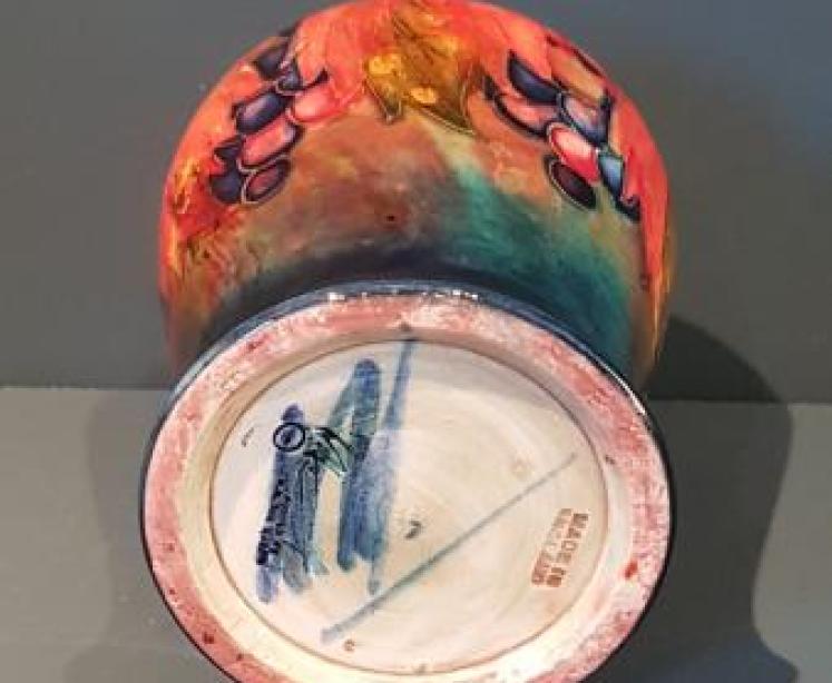 Superb Moorcroft Autumn Leaves and Berries Flambe Vase - Image 4