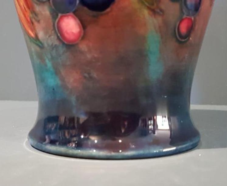 Superb Moorcroft Autumn Leaves and Berries Flambe Vase - Image 6