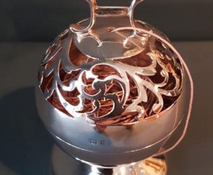 Superb Edwardian Silver String Box - Image 3