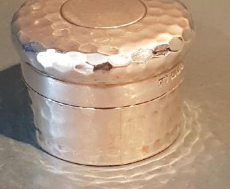 Antique Edwardian Planished Silver Trinket - Image 1