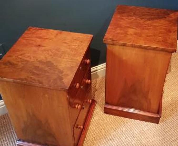 Matching Pair of Antique Victorian Burr Walnut Bedside Chests - Image 2