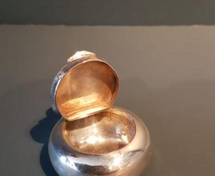 Chester Silver Snuff and Smelling Salts Bottle - Image 6