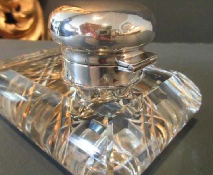 George V Period Solid Silver Pen & Ink Stand - Image 6