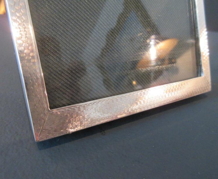 George V Period Silver Engraved Photo Frame - Image 3