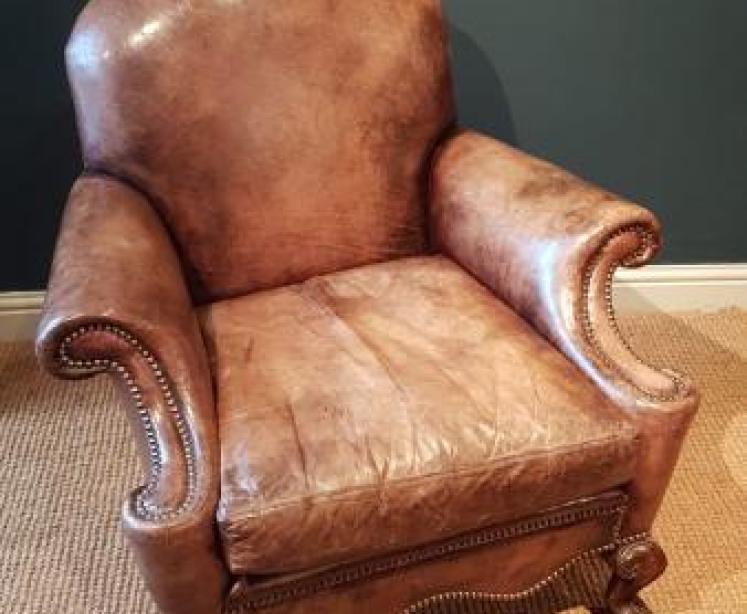 Superb Pair of Antique Edwardian Leather Easy Chairs - Image 6