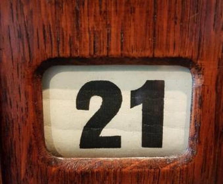 Antique Edwardian Oak Perpetual Desk Calendar - Image 5