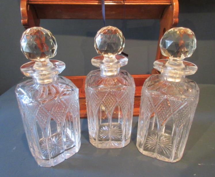 Superb Antique Polished Oak & Ebony Three Bottle Tantalus - Image 5