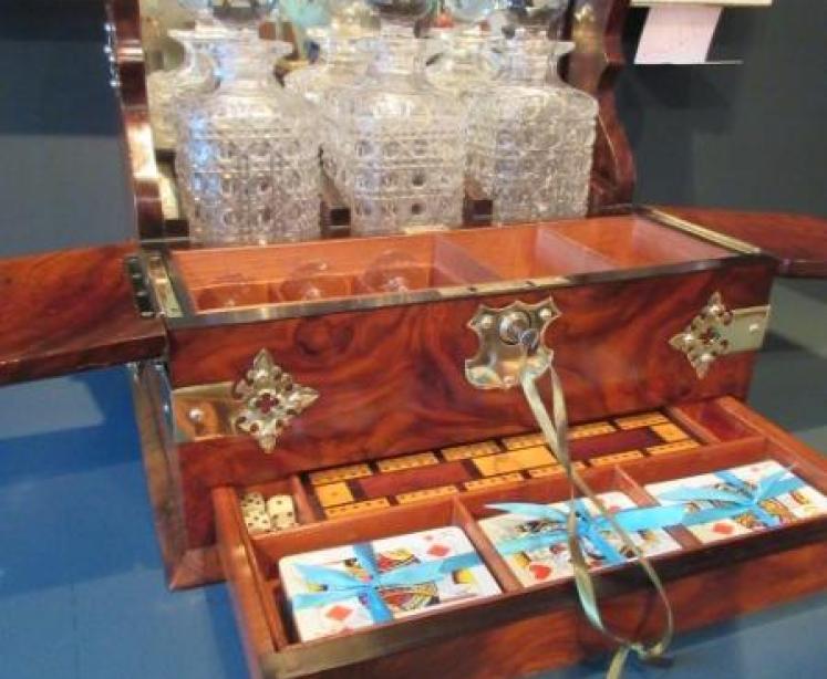 Stunning Antique Burr Walnut Tantalus & Games Box - Image 7