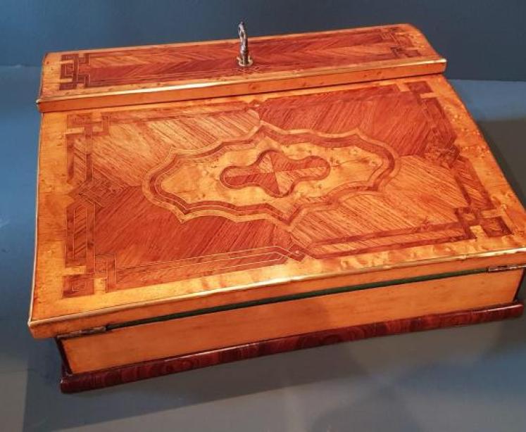 Fine Quality Early Victorian Writing Slope  - Image 2