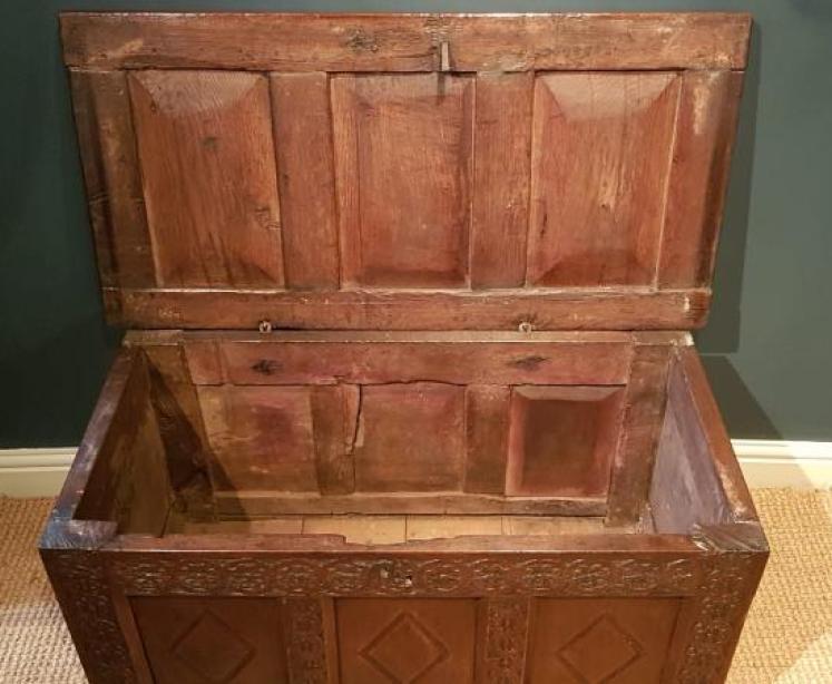 Superb Small Early Oak Three Panel Coffer - Image 3