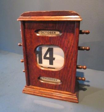Late Victorian Solid Oak Perpetual Desk Calendar