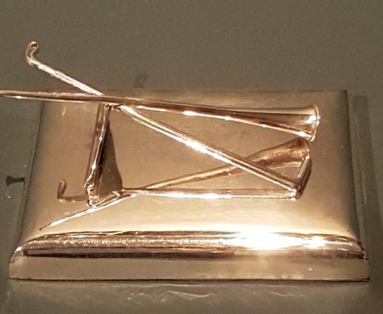 Silver Desk Top Paperclip - Image 3