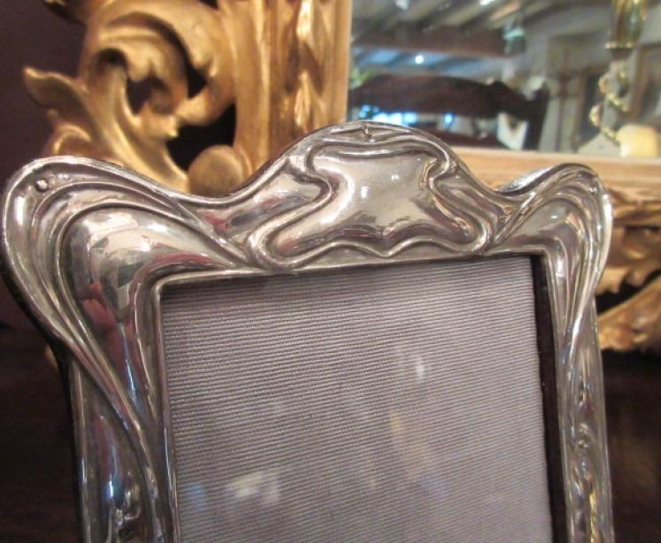 Art Nouveau Solid Silver Photo Frame - Image 2