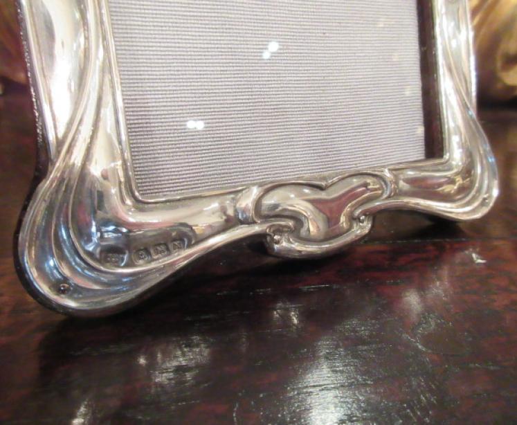 Art Nouveau Solid Silver Photo Frame - Image 4