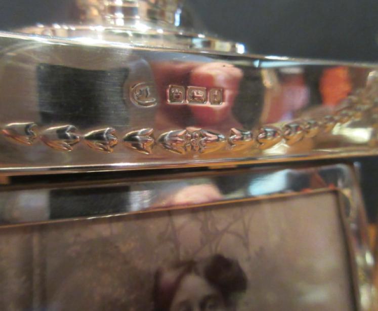 Superb Antique Silver Desktop Photo Frame & Inkwell Stand - Image 3