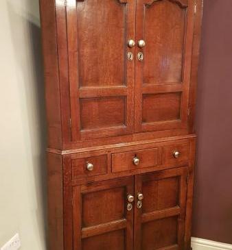 Impressive George III Oak Floor Standing Corner Cupboard