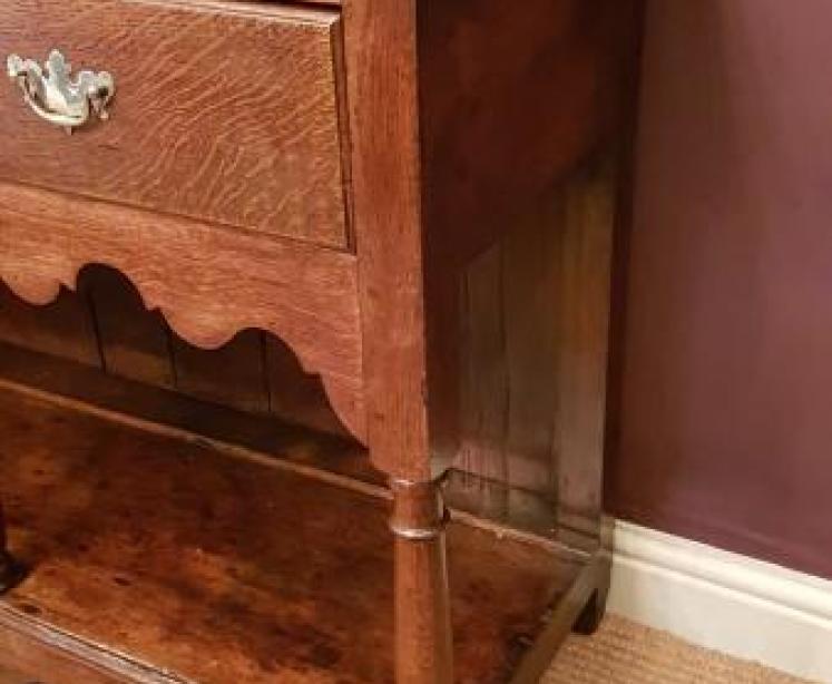 Small George II Period Oak Open Pot Board Dresser - Image 4