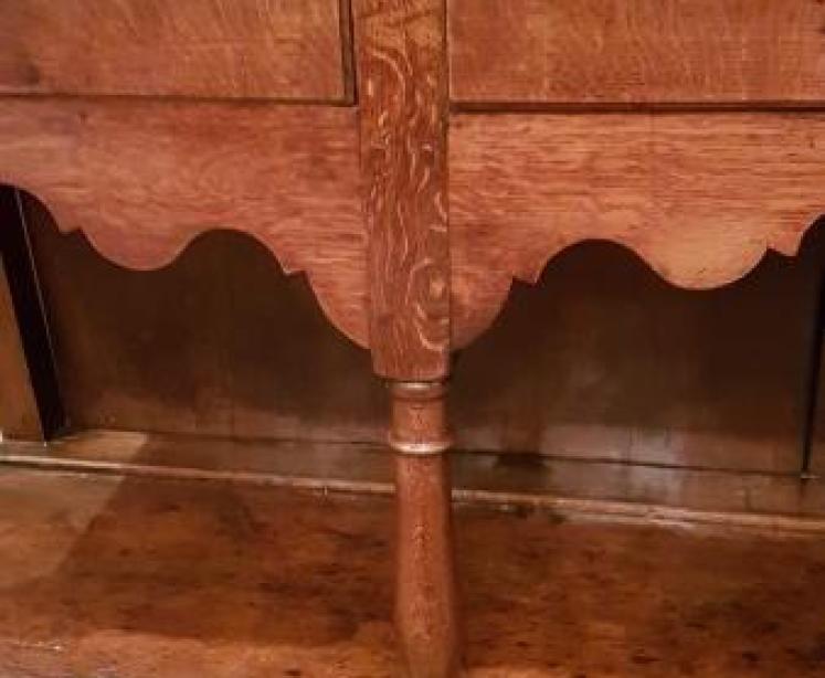 Small George II Period Oak Open Pot Board Dresser - Image 5