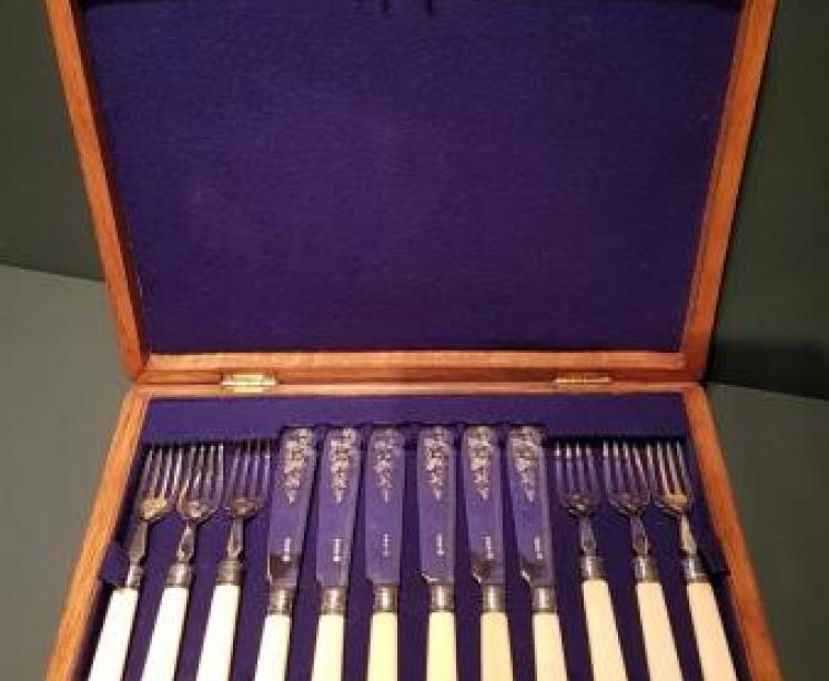 Victorian Solid Silver Canteen of Fish Knives and Forks - Image 2