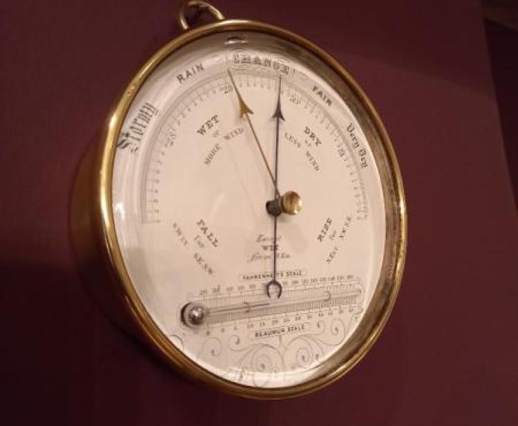 Antique Polished Brass Marine Barometer with Thermometer - Image 7