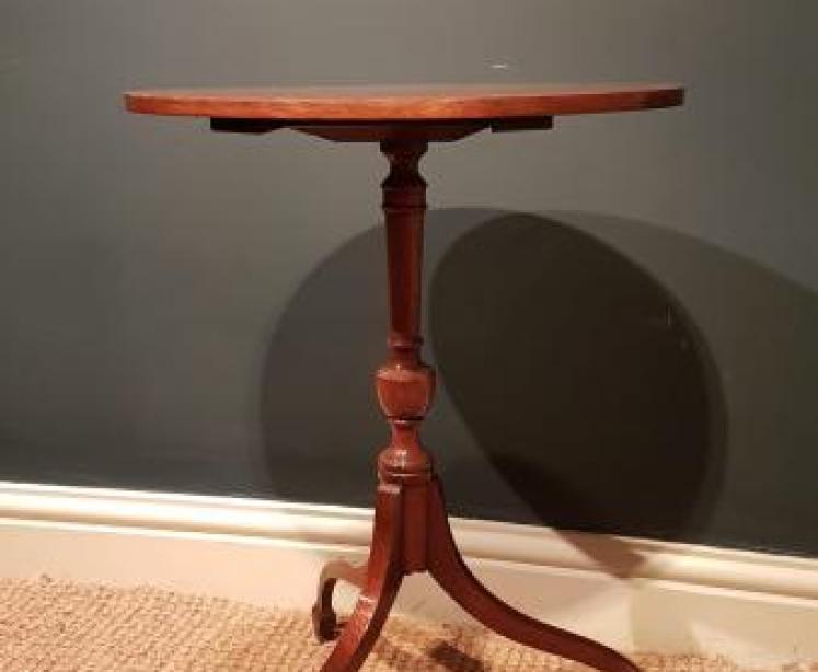 Fine Quality Victorian Mahogany Wine Table - Image 2