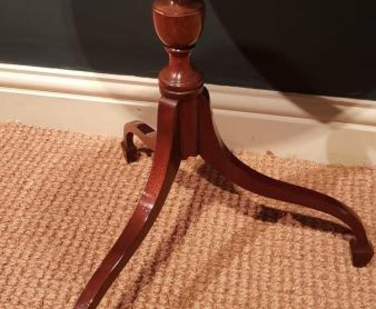 Fine Quality Victorian Mahogany Wine Table - Image 5