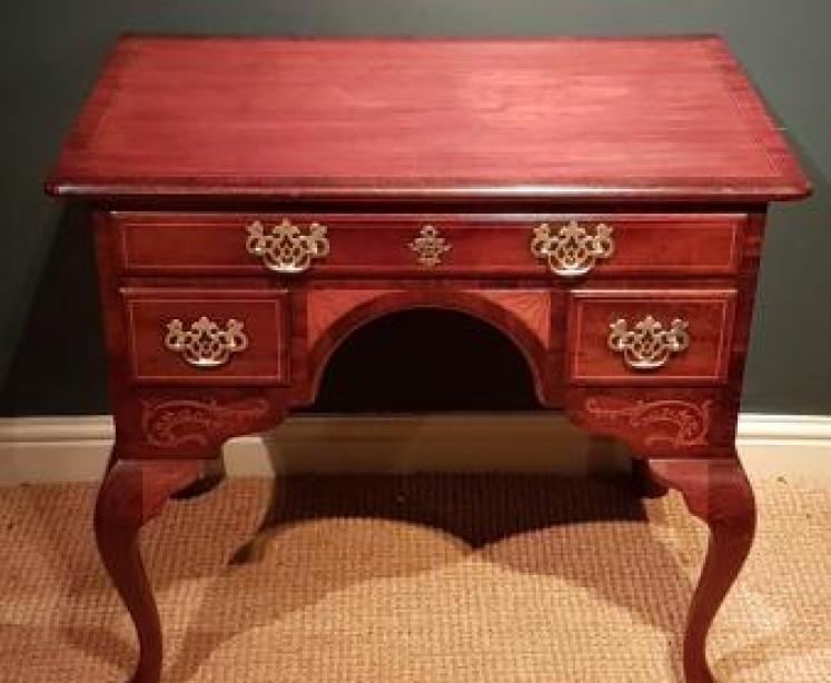 Fine Quality George III Mahogany Low Boy - Image 1