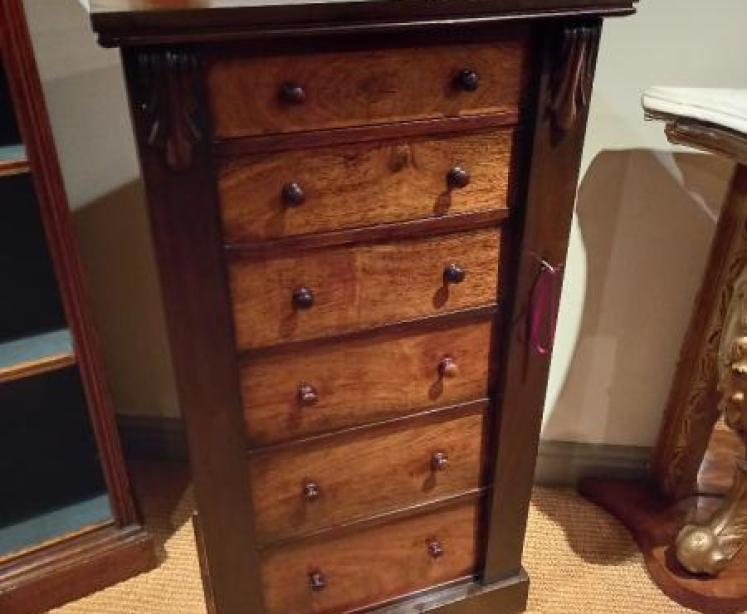 Early Victorian Rosewood Wellington Chest - Image 1
