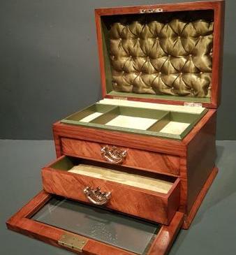 Immaculate Victorian Walnut Jewellery Box