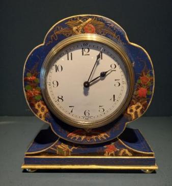 Antique Chinoiserie Petal Shaped Mantel Clock