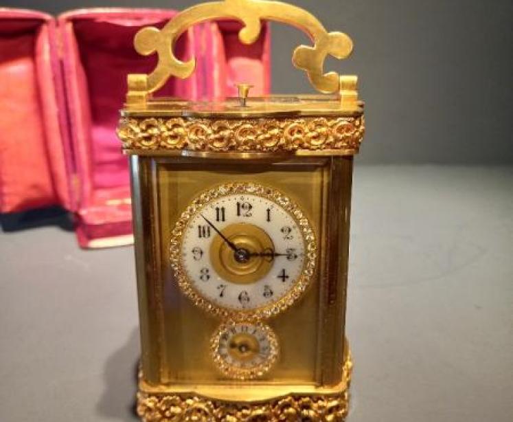 Fine 19th Century Striking Carriage Clock in Original Case - Image 2