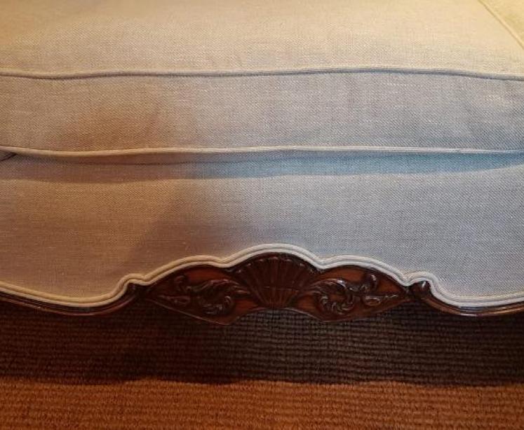 Fine Quality Victorian Linen Covered Sofa - Image 5
