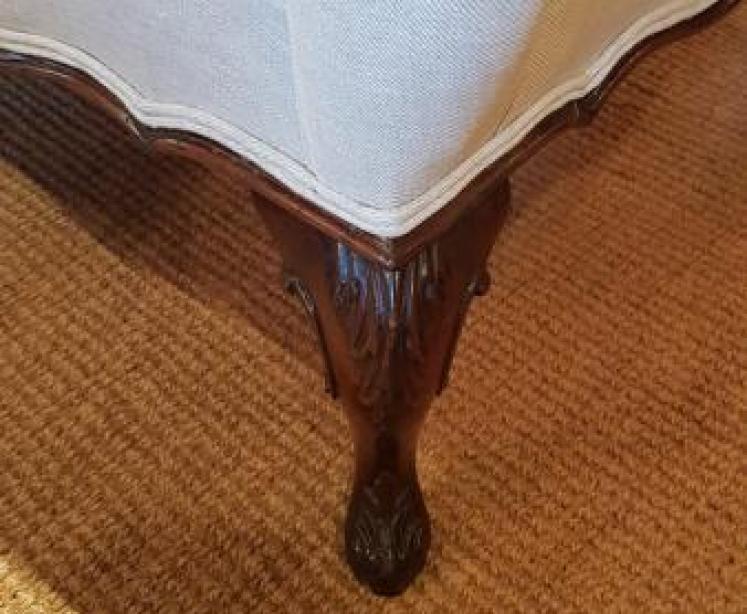 Fine Quality Victorian Linen Covered Sofa - Image 6