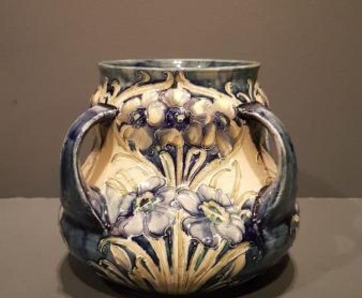 Rare Early Moorcroft Daffodil Pattern Four Handle Vase - Image 5