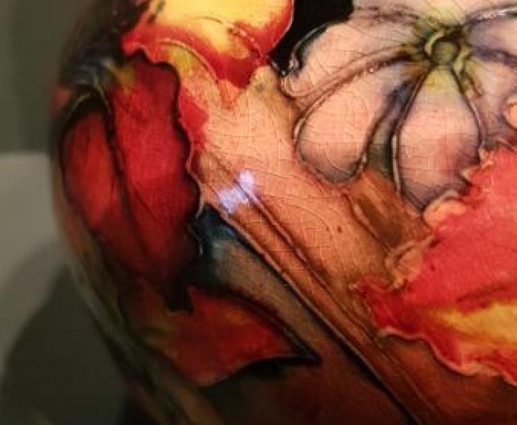 Large Moorcroft Slipper Orchid Flambe Vase - Image 6