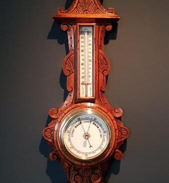 Superb Small Antique Polished Oak Banjo Barometer